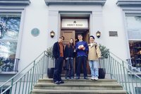 告五人赴歐洲巡演  台灣泡麵當伴手禮穫好評
