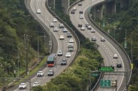 國道午後12路段易塞　國5北向恐塞至深夜