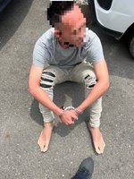 通緝犯拒盤查赤腳奔逃遭逮　高雄警另查獲毒品