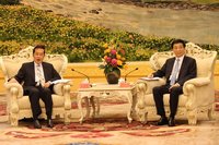 王滬寧見兩岸文化媒體峰會代表  談中華民族共同家園