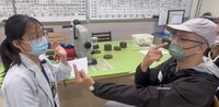 男子腦瘤復發清醒開顱　術後2週陪妻看TWICE演唱會