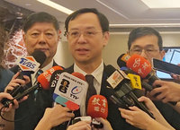 石崇良：三班護病比有計劃推動　絕不跳票