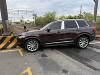 8旬翁駕車疑精神不佳　撞彰化花壇平交道護欄