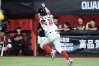 劉俊緯關鍵代打斷悍將登頂夢　味全龍獵猿保王座