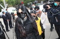狄鶯心情不佳現身淡水海邊　警獲報尋獲已協助返家