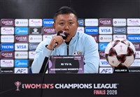 北韓女足教練抵南韓　避談政治稱「只為踢球」