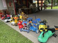 台中豐原玩具車土地公　廟埕20輛車供孩童免費玩
