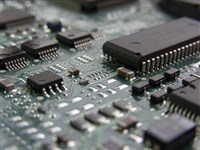 金融時報：黃仁勳隨川普訪中期間　中國禁輝達遊戲晶片