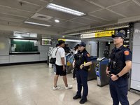 台北車站旅客起糾紛竟亮刀  鐵警依現行犯逮捕