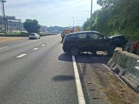 國3迴轉道恍神撞護欄　男涉毒駕遭警查獲