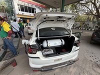 印度壓縮天然氣4度調漲　Uber三輪車司機叫苦