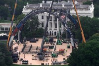 白宮南草坪搭鐵籠擂台　川普戰火下斥巨資辦格鬥惹議