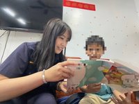 花蓮偏鄉學童找員警姊姊問功課　派出所成社區關懷站