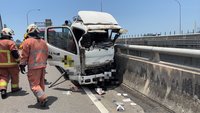 台68匝道車禍　水產行貨車撞護欄駕駛飛出亡