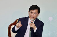 川普稱台偷美晶片產業　林佳龍：共生夥伴沒有誰偷誰