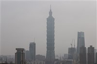 藍白推空污法修法　綠指衝擊AI產業與供電穩定