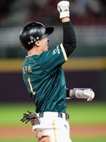 曾子祐9局上三壘打助雄鷹4連勝　勝差追平悍將
