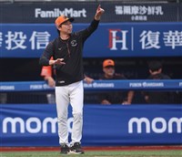 獅隊本季被完封8場　餅總盯打擊練習：各隊守備進步