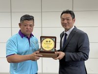 支持馬祖基層棒球　桃園獅子會跨海捐贈球具