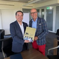 邱炳坤拜會國際大學運動總會　深度交流與對話