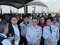 視察高雄港　卓榮泰：國家邁入大填海造陸計畫時代