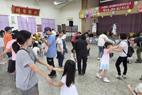 澎湖童心躍動親子共好日 近百幼童體驗爬爬樂買菜趣