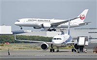 共同社：全日空、日本航空擬大幅上調歐美線燃油附加費