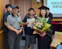 華梵大學畢典熟齡學生受矚　67歲阿嬤拿4項榮譽