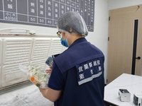 水餃鍋中撈出塑膠袋　宜蘭衛生局查獲多項缺失勒令改善