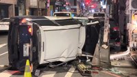 追捕拒檢機車基隆警車撞計程車側翻 3人送醫無大礙