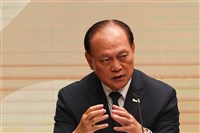 季連成視察高檢署 促成立打黑掃毒戰情中心防制毒駕