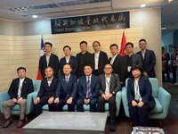 率團考察新加坡經貿建設　鍾東錦擬推中台灣觀光