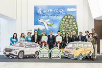 做公益  長榮航捐百萬早療車、華航志工深入校園