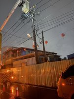 高雄入夜雷雨交加多處停電  仁武區1098戶搶修中
