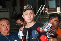 涉槍砲案100萬交保　士院：孫安佐僅坦承持有模擬槍