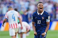 巴拉圭防守火藥味濃　姆巴佩：法國樂於奪勝不怕髒球