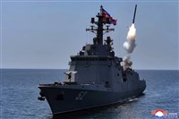 金正恩視察新艦武器測試　下令2個月內完成服役部署