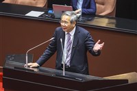 涉影射賴勁麟光電門神　民眾黨立委許忠信遭起訴