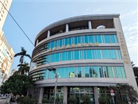 炸雞店員工腳踩食材引熱議  台中食安處將稽查
