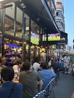 世界盃法國勝摩洛哥晉4強　球迷振奮深信金盃在望