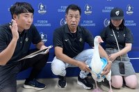 悍將團寵「隊鴨」開球　島崎毅告白：牠是女朋友