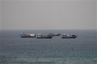 美伊交火掀航安疑慮　川普：荷莫茲海峽開放商船通行