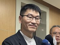黃國昌控雙城論壇醉倒上海　梁文傑：胡說八道