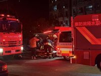 竹縣新豐5樓住宅凌晨火警　1女疑逃生墜樓命危