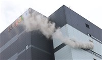 仁川酷澎物流中心大火　消防大動員13小時仍難撲滅