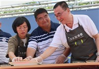 蘇巧慧李四川漁民節活動同框　皆喊加強漁港觀光