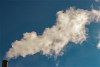 新能源產業興起用電增　中國5年降17%碳排放任務艱巨