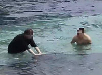 小琉球2遊客觸摸海龜遭逮　依違反野保法送辦