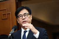 中聯油案　陳其邁籲成立食安委員會、加重業者隱匿罰則