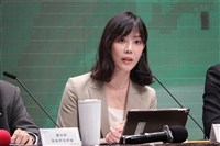 翁曉玲提案凍結卓榮泰薪資　政院：不副署違憲法案是護憲